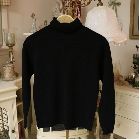 Black Jones New York Ribbed Turtleneck - Picture 2 of 7